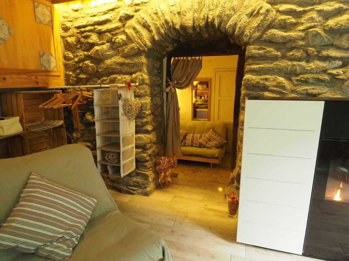 라살 Grange Epiney Bed E Breakfast B&B 외부 사진