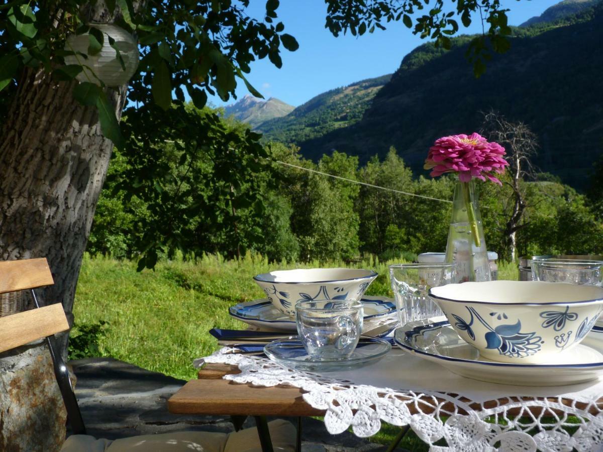 라살 Grange Epiney Bed E Breakfast B&B 외부 사진