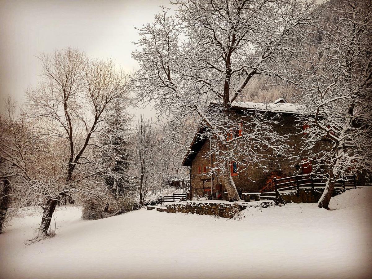 라살 Grange Epiney Bed E Breakfast B&B 외부 사진