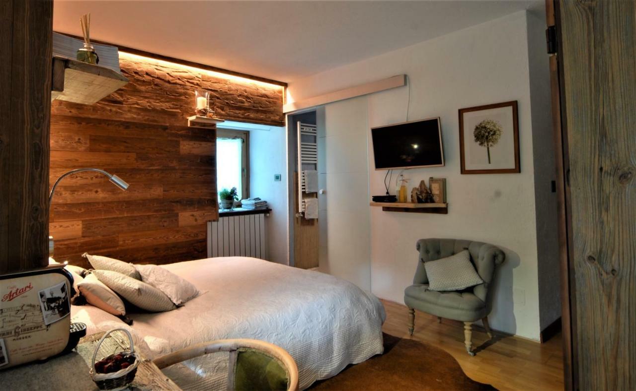 라살 Grange Epiney Bed E Breakfast B&B 외부 사진